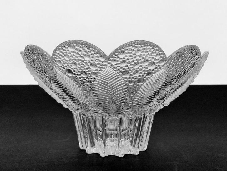 Schaal Kristal Medea Lausitzer Glas, Antiek en Kunst, Antiek | Glas en Kristal, Ophalen of Verzenden