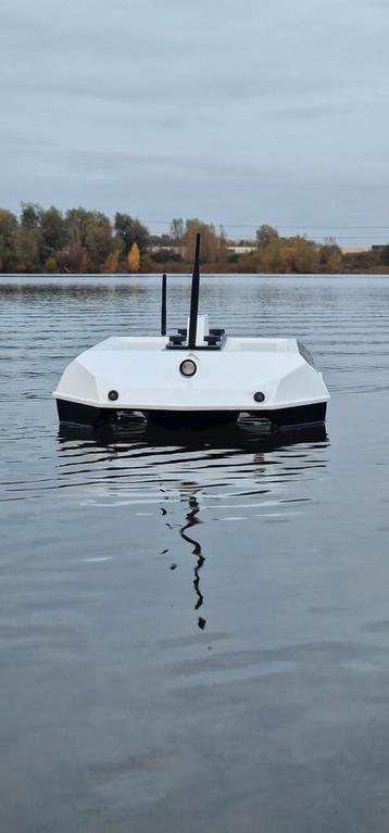 Voerboot Maverick (Navigator)  raymarine pro 5 gps autopilot beschikbaar voor biedingen