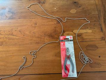Kettingtang voor een kralenketting op lengte beschikbaar voor biedingen