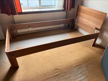 Auping Auronde 1 persoons bed ombouw 100 x 200 beschikbaar voor biedingen