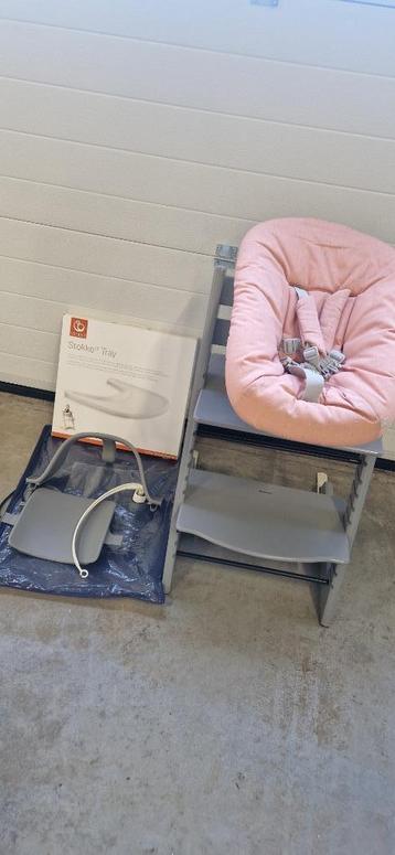 Grijze STOKKE Tripp Trapp kinderstoel tripptrapp + New born beschikbaar voor biedingen