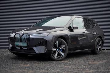 BMW iX xDrive40 Excellence 77 kWh / M-Sportpakket / Pano / T beschikbaar voor biedingen