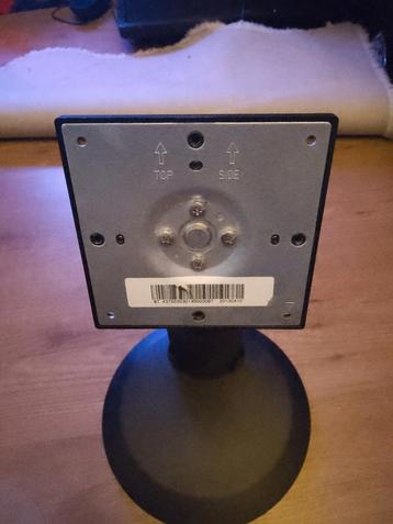 Monitor standaard universeel  beschikbaar voor biedingen