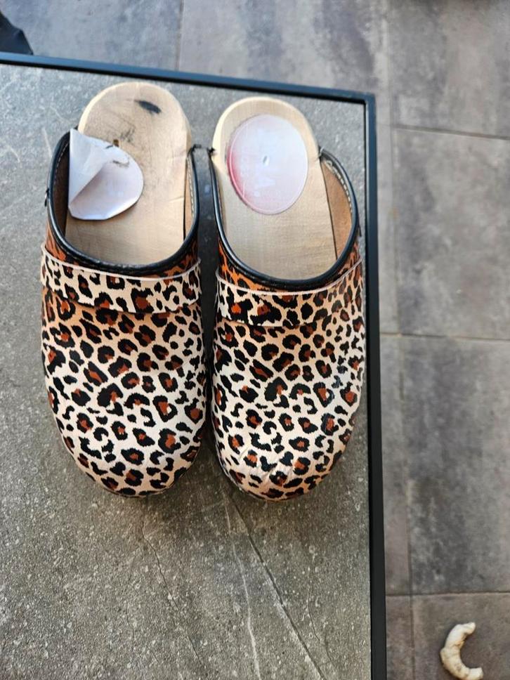 Nette klompen van dina maat 42, Kleding | Dames, Schoenen, Zo goed als nieuw, Overige typen, Ophalen of Verzenden
