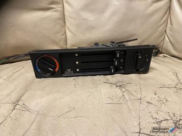 Bmw E28 kachelpaneel 5-serie in nette staat bediening beschikbaar voor biedingen