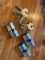 3 SKG** DOM Cilinders 30/30 Gelijksluitend + 11 Sleutels, Ophalen of Verzenden, Zo goed als nieuw, Slot