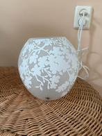 IKEA Knubbig kersenbloesem glas wit 18 cm tafellamp lampje, Gebruikt, Ophalen of Verzenden, Glas, Hip