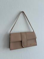 Beige jacquemus handtas schoudertas, Sieraden, Tassen en Uiterlijk, Tassen | Schoudertassen, Overige merken, Beige, Nieuw, Ophalen of Verzenden