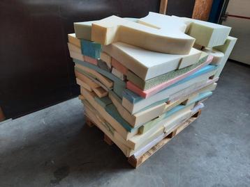 Pallet schuim, nieuw, rest stukken beschikbaar voor biedingen