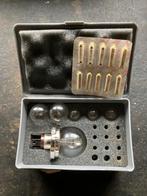 Kistje reservelampen origineel EX NL leger o.a. Daf YA 4400, Ophalen of Verzenden, Landmacht, Nederland, Overige typen