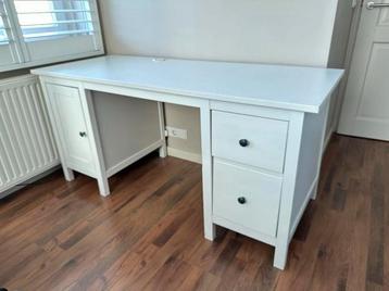 IKEA Wit Houten Bureau beschikbaar voor biedingen