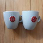 2 koffiemokken van Douwe Egberts, Huis en Inrichting, Keuken | Servies, Ophalen, Zo goed als nieuw, Overige stijlen, Kop(pen) en/of Schotel(s)