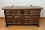ANTIEKE HOUTEN DEKENKIST MET RUSTIEKE UITSTRALING., Huis en Inrichting, Woonaccessoires | Kisten, Ophalen, Gebruikt, 100 tot 150 cm