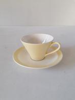 petrus regout - maastrichts aardewerk kop en schotel geel, Ophalen of Verzenden