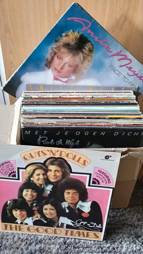 Doos met allerlei  vinyl albums, Cd's en Dvd's, Vinyl | Verzamelalbums, Gebruikt, Nederlandstalig, 12 inch, Ophalen of Verzenden