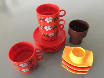Vintage camping serviesgoed  beschikbaar voor biedingen