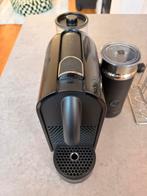 Nespresso U&Milk Magimix M130 + Cup Rek - Zo Goed Als Nieuw, Ophalen, Espresso apparaat, Zo goed als nieuw, 1 kopje