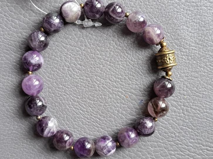 735 Edelsteen armband amethist 10mm, Sieraden, Tassen en Uiterlijk, Armbanden, Nieuw, Elastiek, Paars, Met edelsteen, Ophalen of Verzenden