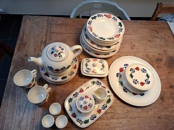 Royal Boch Boerenbond Servies beschikbaar voor biedingen