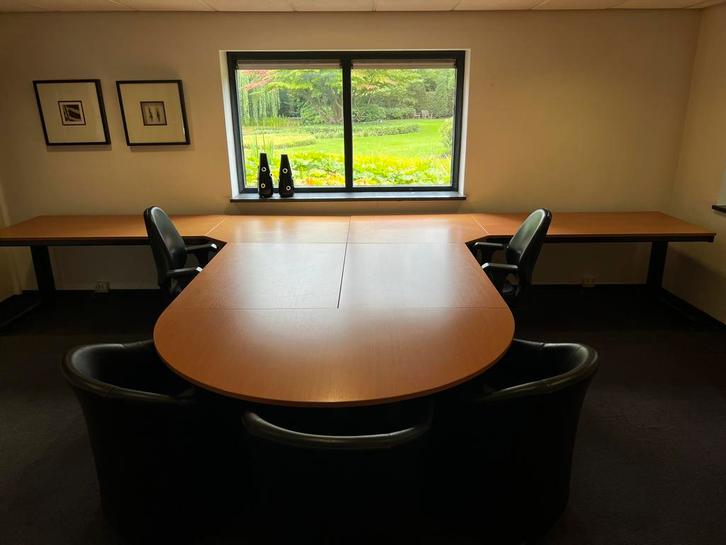 Set van 7 kantoortafels /bureaus/ complete kantooropstelling, Huis en Inrichting, Bureaus, Zo goed als nieuw, Bureau, Ophalen