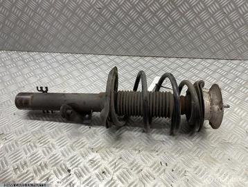 Veerpoot linksvoor BMW X3 E83 div aanwezig beschikbaar voor biedingen