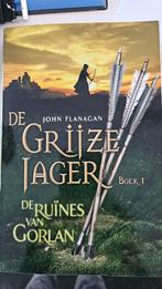 John Flanagan - De ruïnes van Gorlan, Boeken, John Flanagan, Ophalen of Verzenden, Zo goed als nieuw