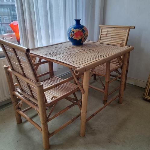 Bamboe tafel plus 4 stoelen, Huis en Inrichting, Stoelen, Zo goed als nieuw, Vier, Hout, Ophalen