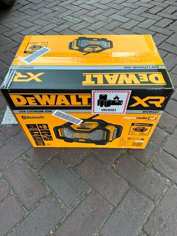Nieuwe DeWalt DCR027 Bouwradio - Bluetooth beschikbaar voor biedingen