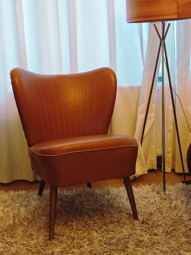 [Nieuwstaat] Cognac Cocktail Stoel - Vintage, Huis en Inrichting, Fauteuils, Zo goed als nieuw, Hout, Leer, 50 tot 75 cm, Minder dan 75 cm