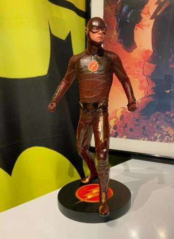 DC Comics, Flash tv series statue beschikbaar voor biedingen