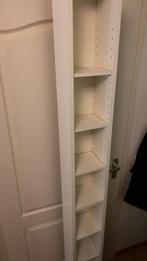 Smalle witte kast met planken, Ophalen, Minder dan 50 cm, Gebruikt, 200 cm of meer