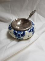 Potje Delfts blauw laag golvend, lekbakje theezeefje, Antiek en Kunst, Ophalen of Verzenden