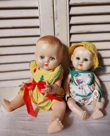 2x antieke pop, setje rosebud popjes beschikbaar voor biedingen
