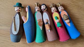 Oud retro aparte houten kerstgroep  beschikbaar voor biedingen