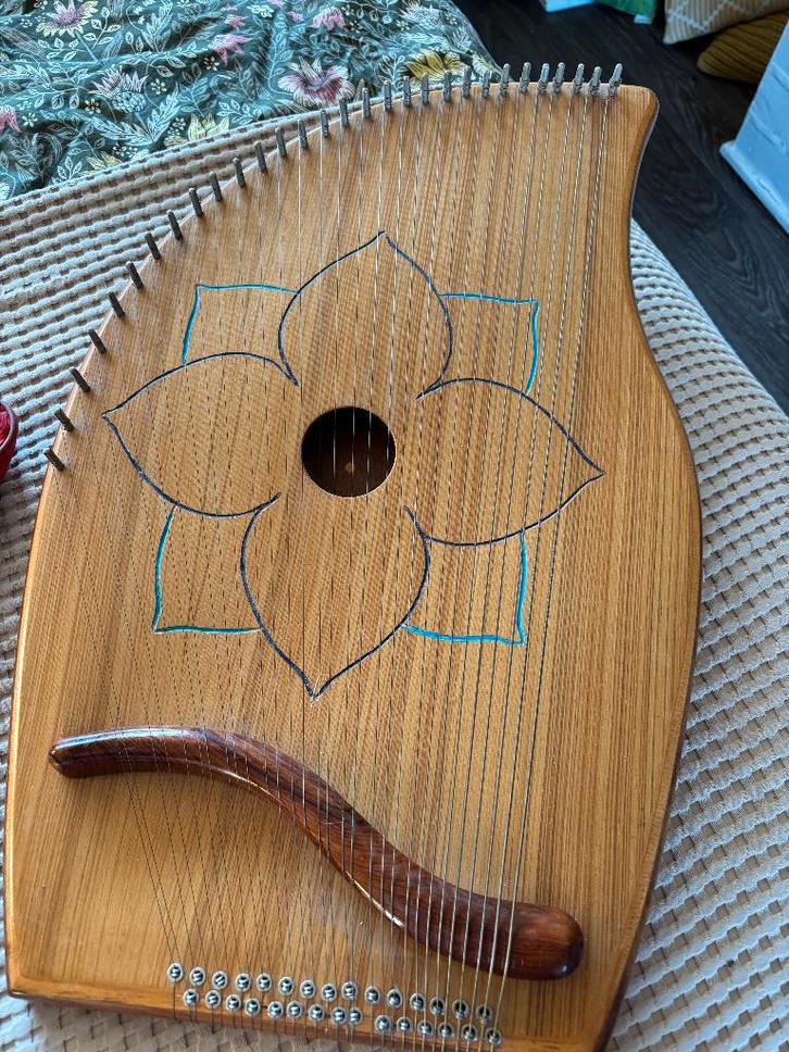 Ganesh Swaramandala - Snaarinstrument/ Lier, Muziek en Instrumenten, Snaarinstrumenten | Gitaren | Akoestisch, Zo goed als nieuw