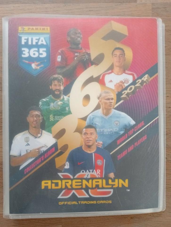 Panini FIFA 365 kaarten 2024, Hobby en Vrije tijd, Stickers en Plaatjes, Zo goed als nieuw, Meerdere plaatjes, Ophalen of Verzenden
