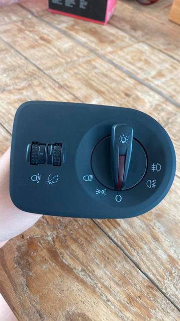 SEAT licht schakelaar beschikbaar voor biedingen