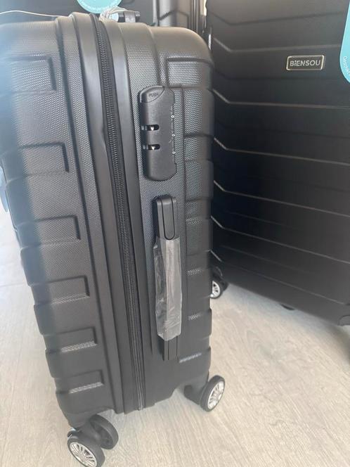 Nieuwe 3-delige Kofferset met Slot zwart, Sieraden, Tassen en Uiterlijk, Koffers, Nieuw, Hard kunststof, 70 cm of meer, 45 tot 55 cm
