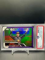 2023 Topps Chrome F1 Max Verstappen PSA 7 #158 Limited/399, Verzenden, Zo goed als nieuw, Plaatje