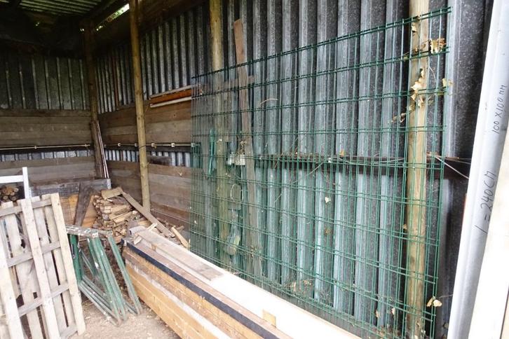 Dubbel staafmat hekwerk 2 stuks.+ 5 kolommen., Tuin en Terras, Tuinhekken en Hekwerk, Nieuw, Dubbelstaafmat hekwerk, IJzer, Ophalen