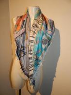 Mucho Gusto grote zijde driehoek shawl print klosjes eraan, Kleding | Dames, Mutsen, Sjaals en Handschoenen, Verzenden, Maat 46/48 (XL) of groter