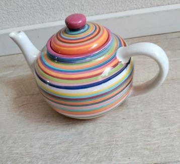 THEEPOT,Regenboog,LHBTQIAP+,Koffiekan,Pot,Rainbow,kleur,Kan beschikbaar voor biedingen