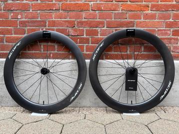 NiEUW! 2026! Scope R6 full carbon/Shimano body/1525 Gram! beschikbaar voor biedingen
