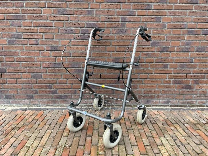 Nette rollator 2021, Diversen, Rollators, Zo goed als nieuw, Opvouwbaar, Ophalen