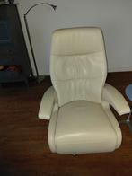 2 Relaxd Fauteuils met Sta-op Functie  per stoel €800, Ophalen of Verzenden, Zo goed als nieuw, 50 tot 75 cm, Leer