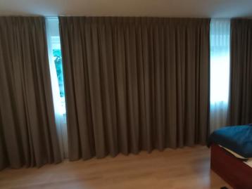 Prachtige verduisterende gordijnen voor grote kamer beschikbaar voor biedingen