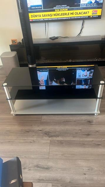 Tv meubel als nieuw - Stijlvol design met glas beschikbaar voor biedingen