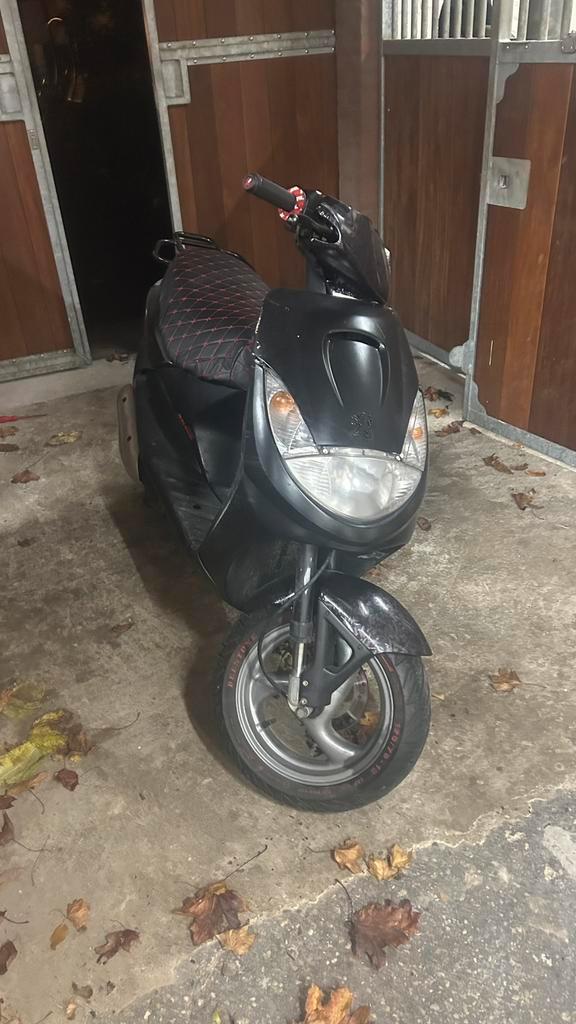 Peugeot vivacity 70cc, Fietsen en Brommers, Scooters | Peugeot, Gebruikt, Vivacity, Maximaal 25 km/u, Tweetakt, Ophalen of Verzenden