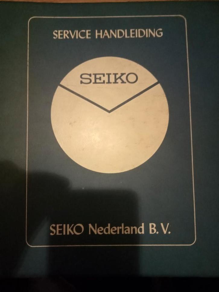 Seiko Horloge Boek Zie Fotos, Boeken, Catalogussen en Folders, Gelezen, Ophalen of Verzenden