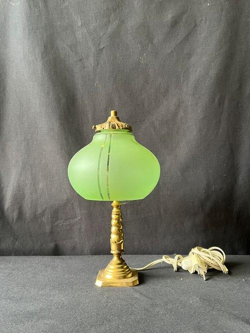 Antiek tafellampje met groene kap, Antiek en Kunst, Antiek | Lampen, Ophalen of Verzenden